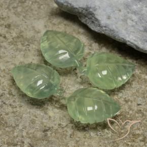 Gemme di Prehnite Verde Pera Pallido naturale da 25.87 ct, Taglio a fiore, Trasparente