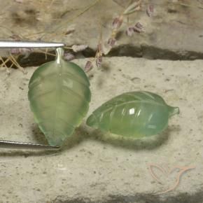 Gemme di Prehnite Verde caldo naturale da 17.47 ct, Taglio a fiore, Traslucido