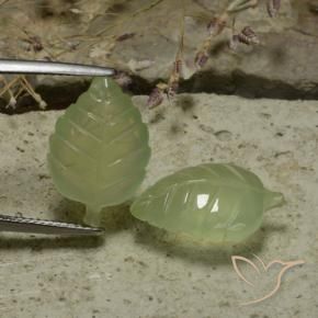 Gemme di Prehnite Verde Pera Pallido naturale da 14.13 ct, Taglio a fiore, Traslucido