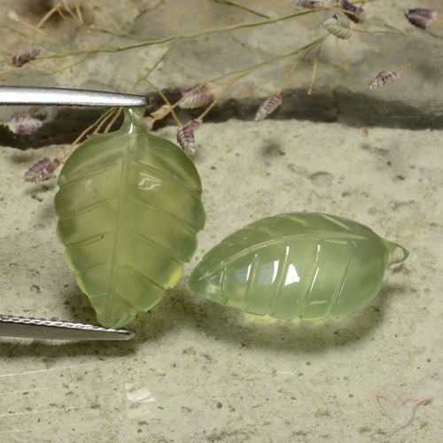 15.37ctw Naturale Verde caldo Prehnite, Taglio a fiore, Traslucido