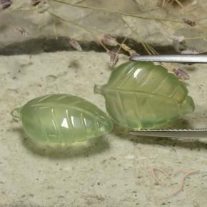 Gemme di Prehnite Verde caldo naturale da 15.37 ct, Taglio a fiore, Traslucido