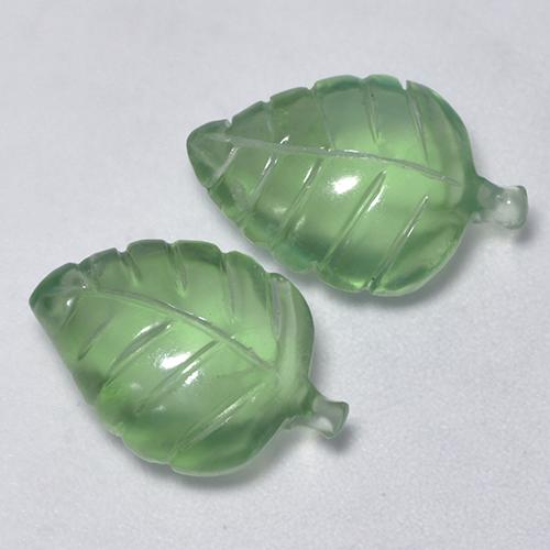 Prehnite naturale verde da 8,74 ct, forma fantasia, trasparente