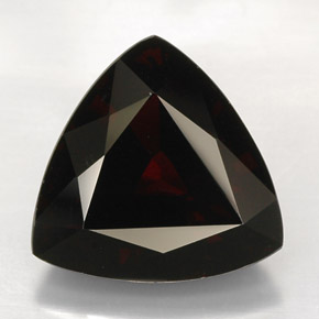 Granato piropo naturale rosso da 26,11 ct, trillion, VVS