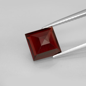 Granato piropo naturale rosso da 2,88 ct, quadrato, VS