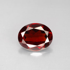 Granato Piropo Rosso scuro naturale da 2.92 ct, Taglio ovale, VS