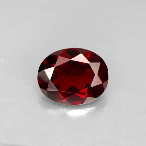 Granato piropo naturale rosso da 3,09 ct, taglio ovale, VS