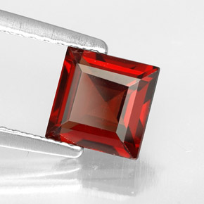 Granato piropo naturale rosso da 1,28 ct, quadrato, VVS-VS