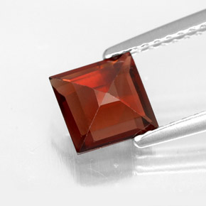 Granato Piropo Rosso scuro naturale da 1.31 ct, Quadrato, VS