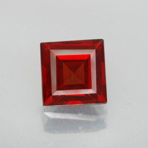 Granato Piropo Rosso scuro naturale da 1.34 ct, Quadrato, VVS-VS