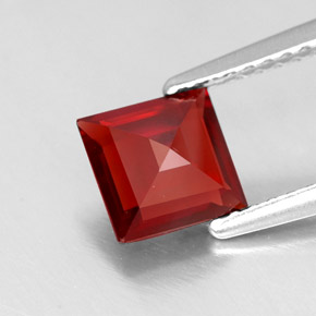 Granato Piropo Rosso scuro naturale da 1.11 ct, Quadrato, VVS-VS