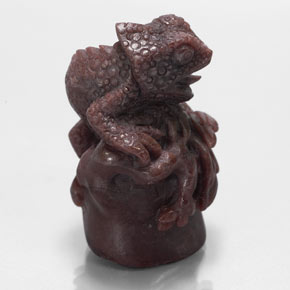 Granato piropo naturale rosso da 139,75 ct, forma fantasia, opaco