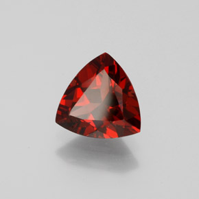 Granato Piropo Rosso scuro naturale da 1.85 ct, Taglio trillion, VVS