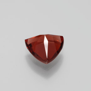 Granato Piropo Rosso scuro naturale da 1.85 ct, Taglio trillion, VVS