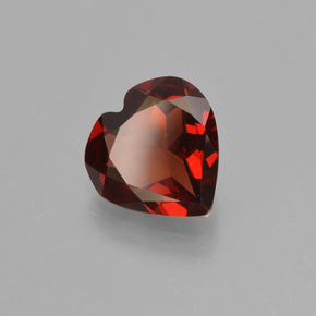 Granato Piropo Rosso naturale da 1.50 ct, A forma di cuore, VVS-VS