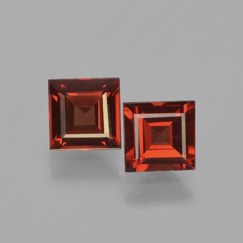 Granato piropo naturale rosso da 1,47 ct, quadrato, VVS-VS