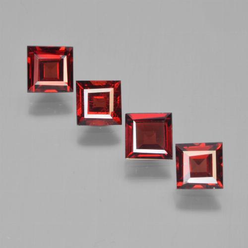 Granato piropo naturale rosso da 2,68 ct, quadrato, VS