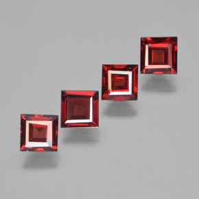 Granato piropo naturale rosso da 2,68 ct, quadrato, VS
