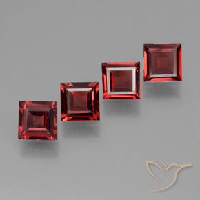 Gemme di Granato Piropo Rosso Sangue Profondo naturale da 2.46 ct, Quadrato, VS