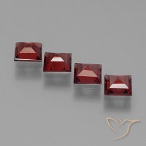 Gemme di Granato Piropo Rosso Sangue Profondo naturale da 2.52 ct, Quadrato, VS