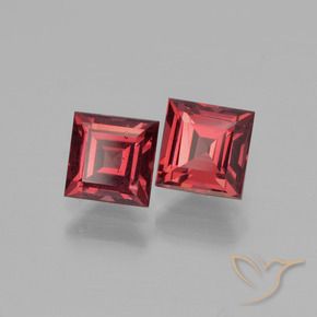 Gemme di Granato Piropo Vino Rosso Profondo naturale da 1.78 ct, Quadrato, VS