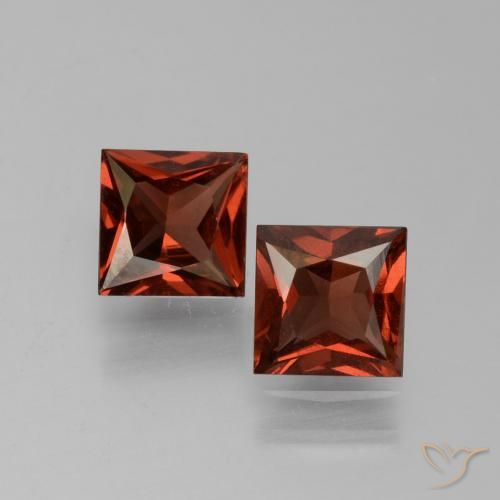 1.36ctw Naturale Ribes Rosso Granato Piropo, Quadrato, VS