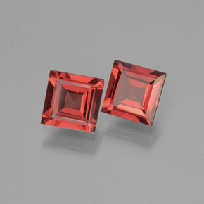 Granato piropo naturale rosso da 1,29 ct, quadrato, VS