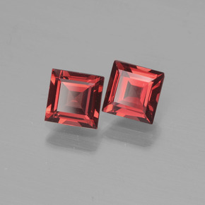 Gemme di Granato Piropo Rosso scuro naturale da 1.36 ct, Quadrato, VS
