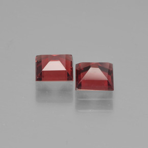 Gemme di Granato Piropo Rosso scuro naturale da 1.36 ct, Quadrato, VS