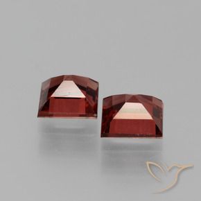 Gemme di Granato Piropo Rosso scuro naturale da 1.37 ct, Quadrato, VVS-VS