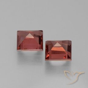 Gemme di Granato Piropo Rosso scarlatto profondo naturale da 1.36 ct, Quadrato, VVS-VS