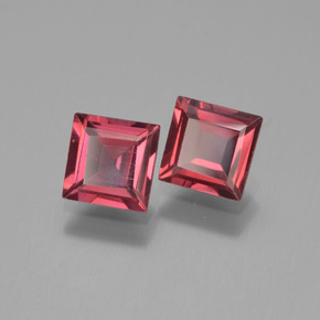 Granato piropo naturale rosso da 1,55 ct, quadrato, VVS