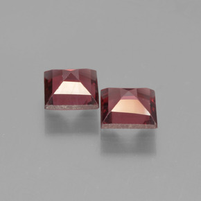 Granato piropo naturale rosso da 1,55 ct, quadrato, VVS
