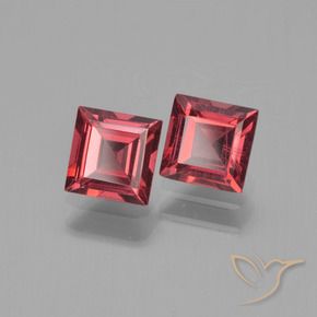Gemme di Granato Piropo Rosso medio-scuro naturale da 1.57 ct, Quadrato, VS