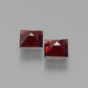 Gemme di Granato Piropo Rosso Sangue Profondo naturale da 1.54 ct, Quadrato, VS