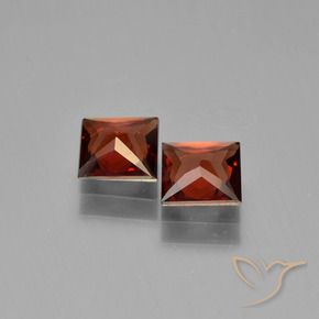 Gemme di Granato Piropo Rosso scuro naturale da 1.29 ct, Quadrato, VVS-VS