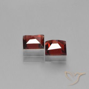 Gemme di Granato Piropo Rosso scuro naturale da 1.47 ct, Quadrato, VVS-VS