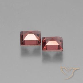 Gemme di Granato Piropo Vino Rosso Profondo naturale da 1.49 ct, Quadrato, VS
