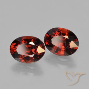 Gemme di Granato Piropo Rosso scuro naturale da 3.06 ct, Ovale, VVS-VS
