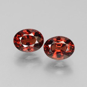 Gemme di Granato Piropo Rosso scuro naturale da 3.54 ct, Taglio ovale, VVS