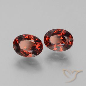 Gemme di Granato Piropo Rosso scuro naturale da 3.57 ct, Ovale, VVS-VS