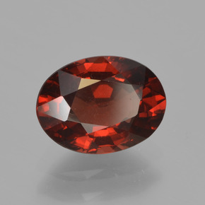 Granato Piropo Rosso naturale da 1.66 ct, Taglio ovale, VVS-VS