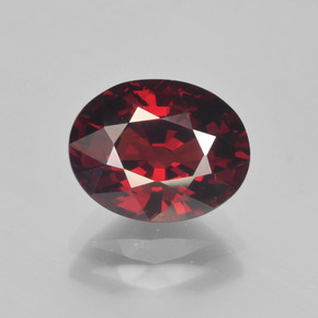 Granato Piropo Rosso naturale da 3.63 ct, Taglio ovale, VVS-VS