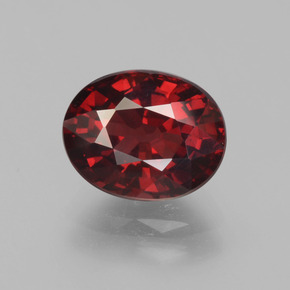 Granato Piropo Rosso naturale da 3.75 ct, Taglio ovale, VVS-VS