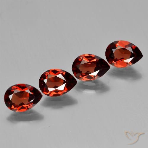 Gemme di Granato Piropo Rosso medio naturale da 3.43 ct, Forma a pera, VVS-VS