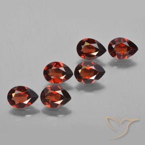 Gemme di Granato Piropo Rosso scuro naturale da 4.70 ct, Forma a pera, VS