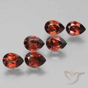 Gemme di Granato Piropo Ribes Rosso naturale da 5.47 ct, Forma a pera, VVS-VS