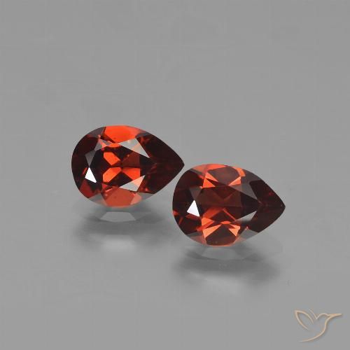 1.73ctw Naturale Rosso scuro Granato Piropo, Forma a pera, VVS-VS