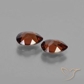 Gemme di Granato Piropo Rosso scuro naturale da 1.62 ct, Forma a pera, VVS-VS