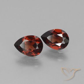 Gemme di Granato Piropo Rosso scuro naturale da 1.65 ct, Forma a pera, VS