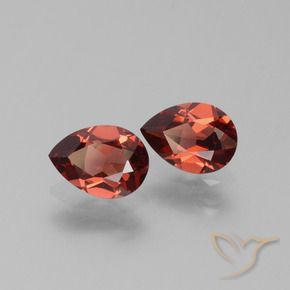 Gemme di Granato Piropo Rosso medio-scuro naturale da 1.59 ct, Forma a pera, VVS-VS